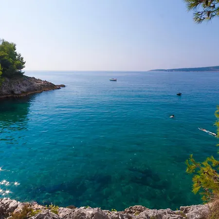 Nila, A Charming Just A Short Walk Away From The Vikendica *