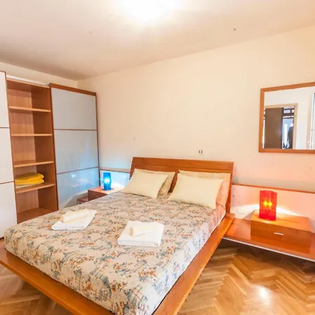 Nila, A Charming Just A Short Walk Away From The